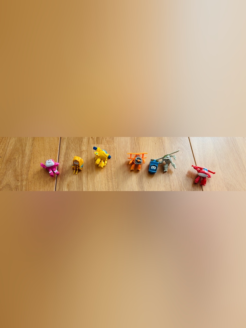 Súper Wings Vehicle Set ~ Helicopter, Red Plane, Blue Robot, Cream Car~ Mini